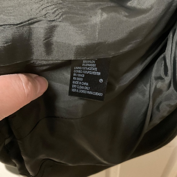 Antonio Melani size 0 2 suit.  Jacket/skirt.  EUC. Tailored.  Loden green - Picture 3 of 6